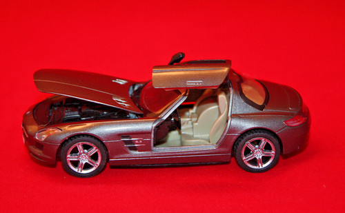 Modellauto mercedes benz sls - modellauto/,